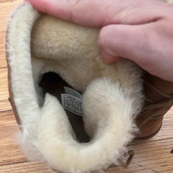 UGG Naiyah Lace-Back Size 6 - Picture 4 of 5